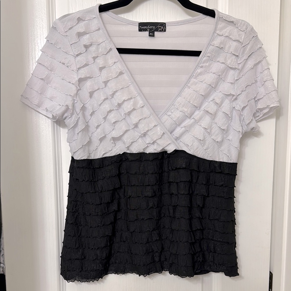 7 wonders black and white ruffle top size PL